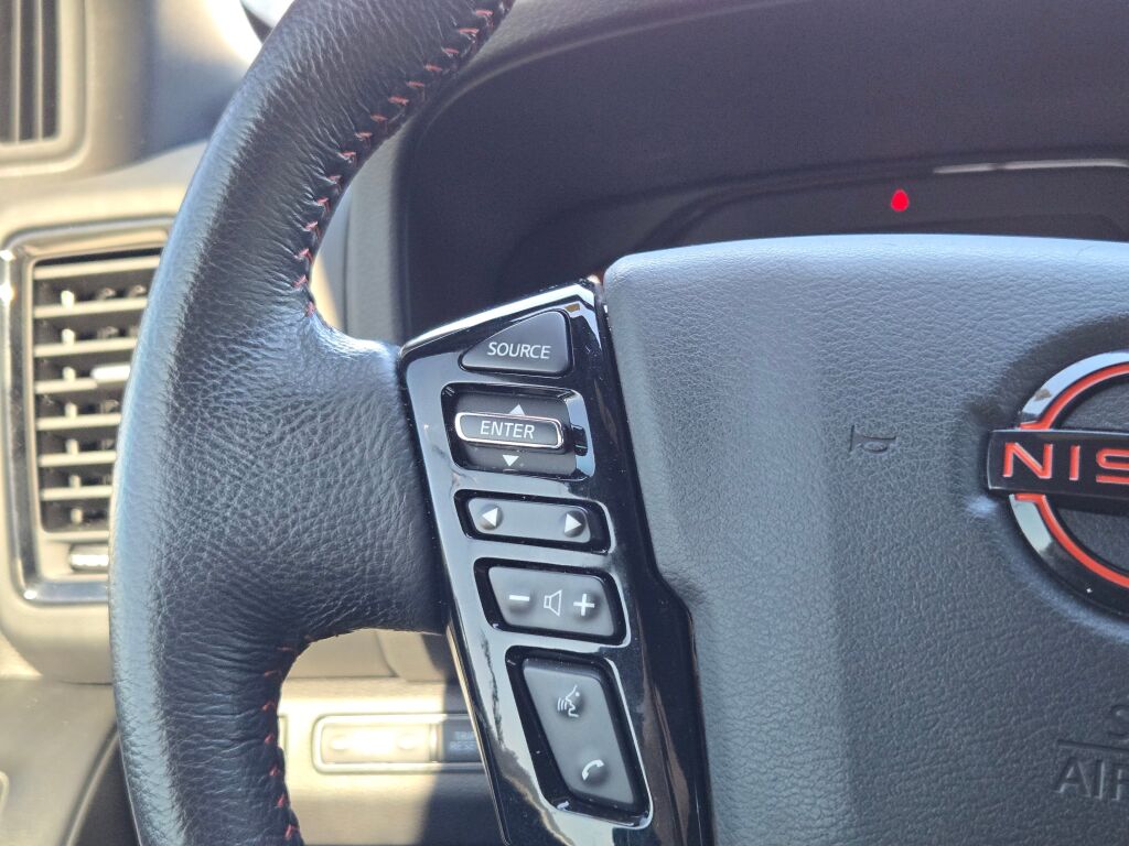 2024 Nissan Frontier PRO-4X photo 26