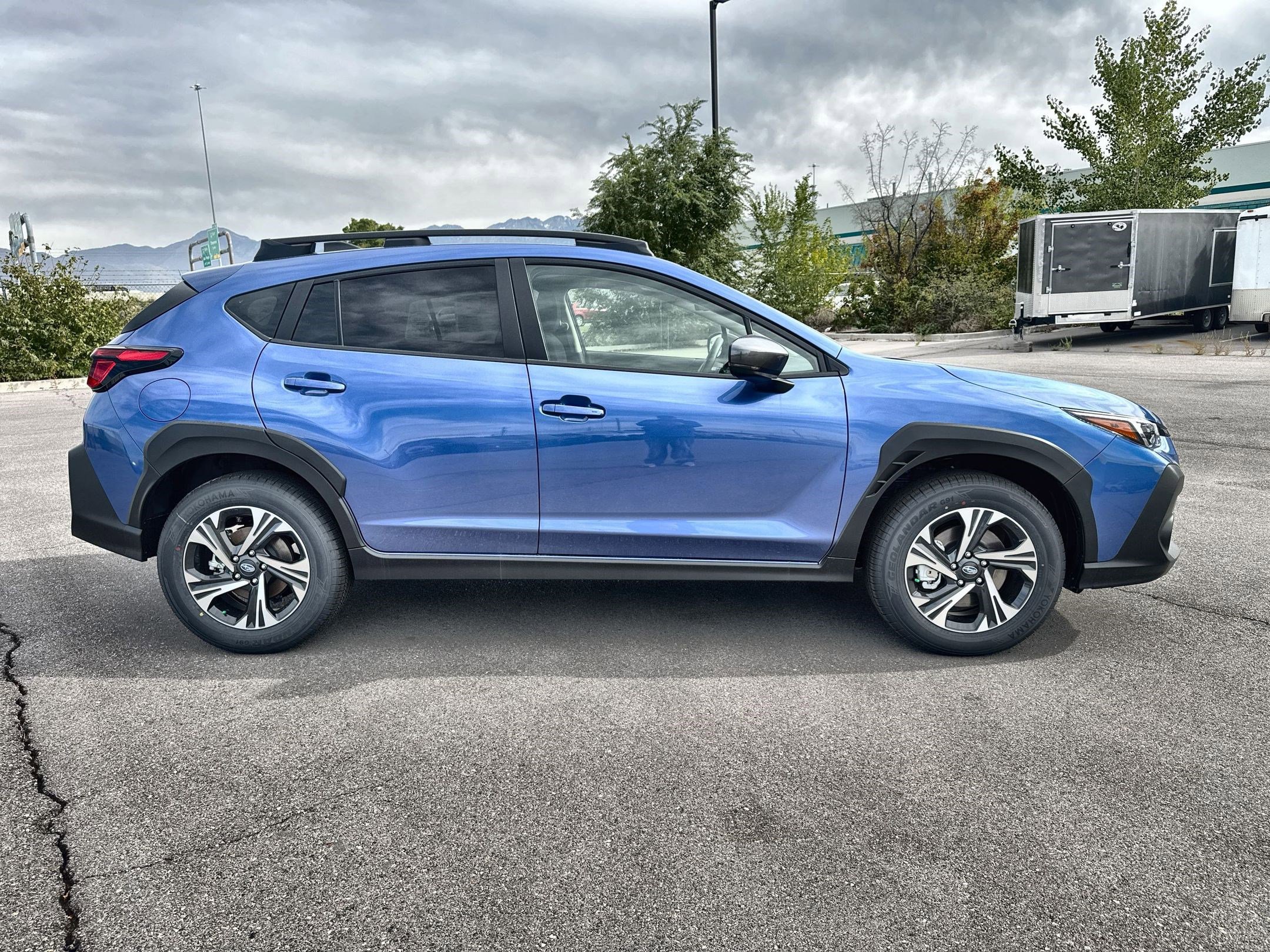 2025 Subaru Crosstrek Premium photo 2