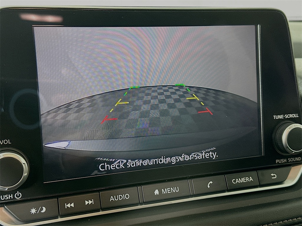 2024 Nissan Rogue SV photo 2