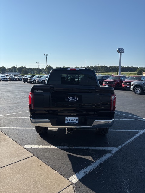 2025 Ford F-150 Lariat photo 4