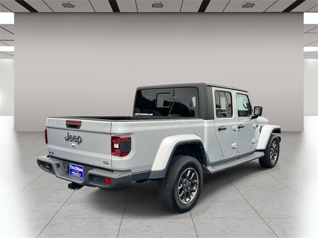 2022 Jeep Gladiator Overland photo 3