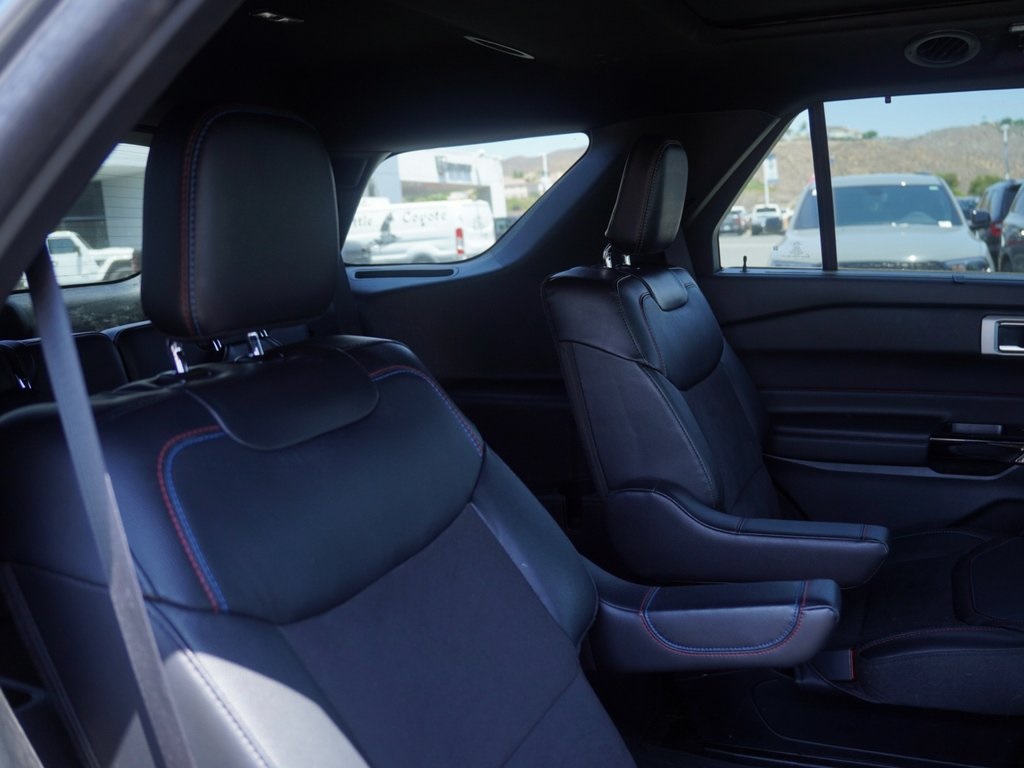 2024 Ford Explorer ST photo 23