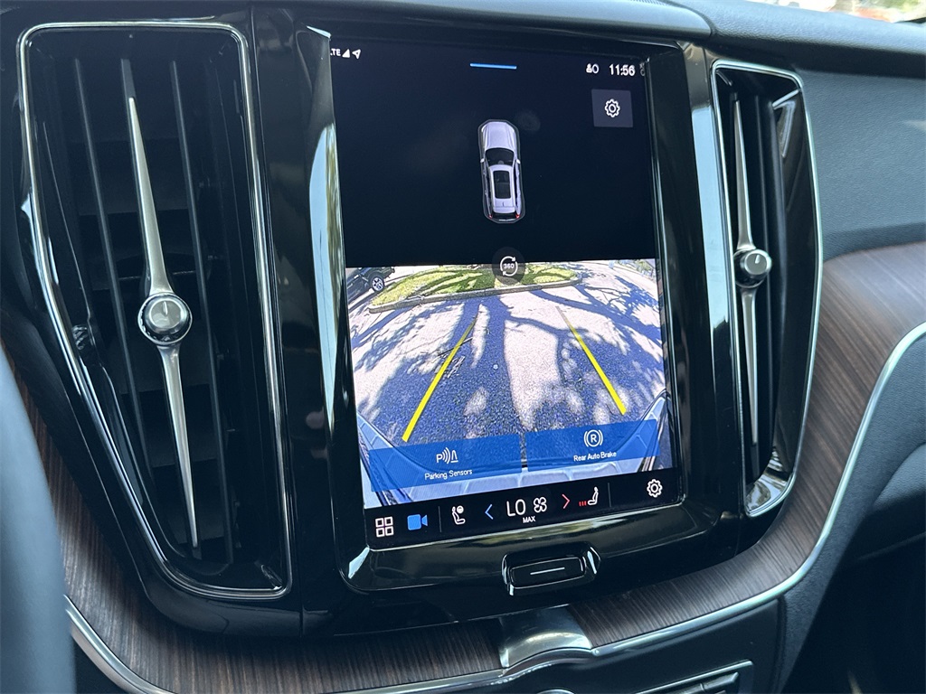 2023 Volvo XC60 B5 Plus photo 20