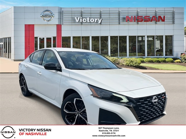 2025 Nissan Altima SR's photo