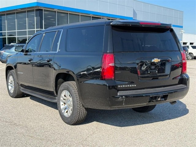 2019 Chevrolet Suburban LT photo 3