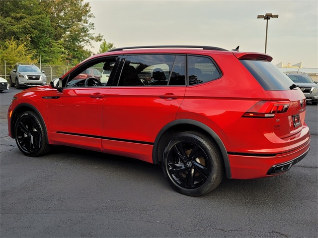 2024 Volkswagen Tiguan SE R-Line Black photo 4