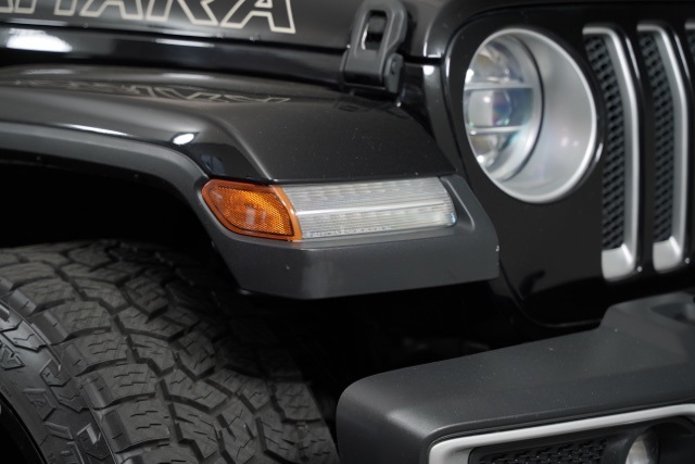 2018 Jeep Wrangler Unlimited Sahara photo 41