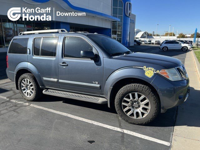 2008 Nissan Pathfinder LE