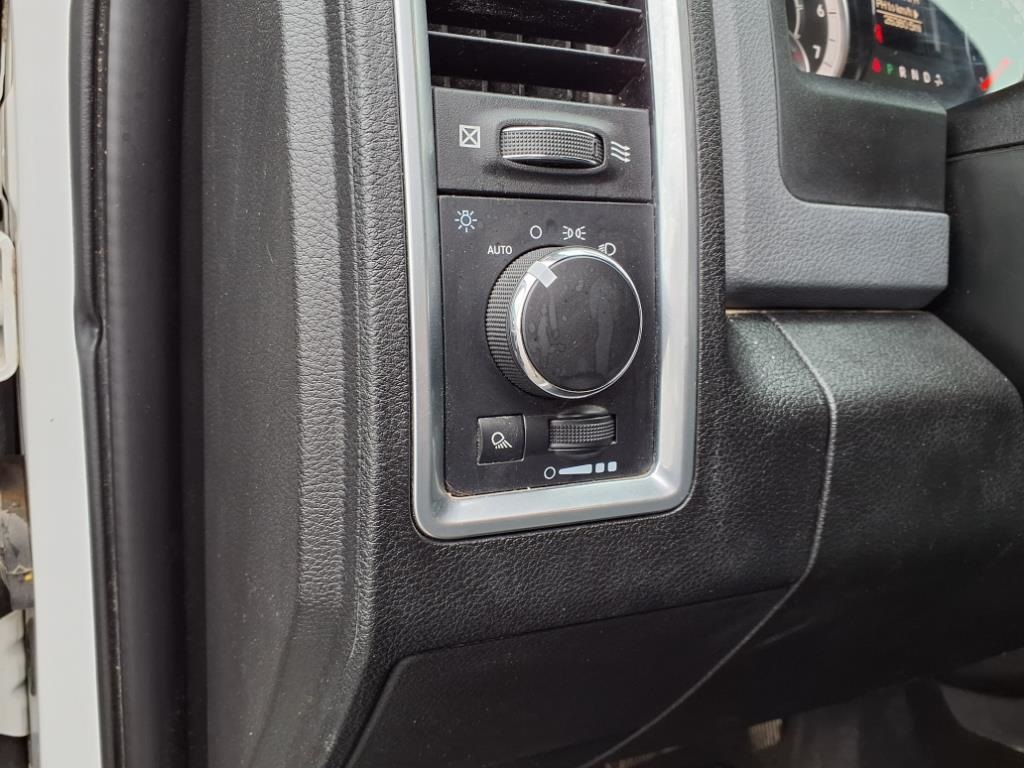 2020 Ram 1500 Classic SLT photo 9