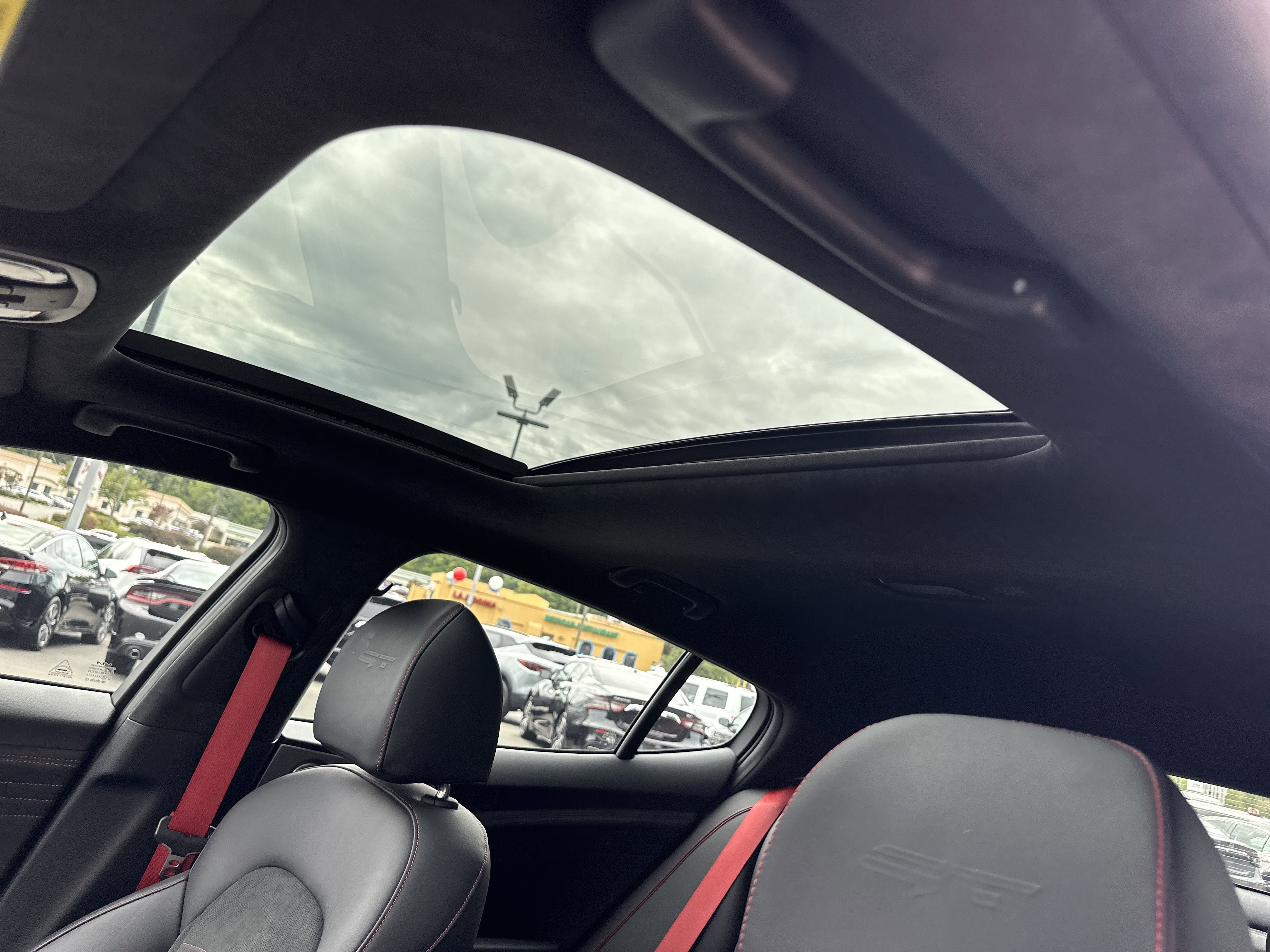 2023 Kia Stinger GT2 photo 11
