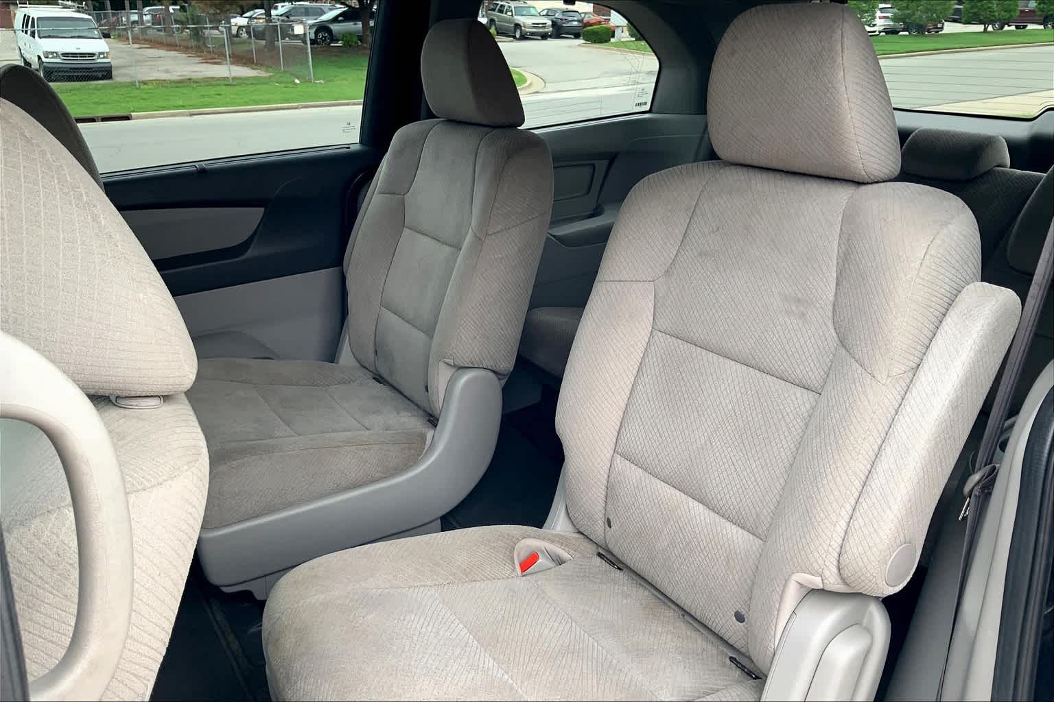 2015 Honda Odyssey EX photo 17