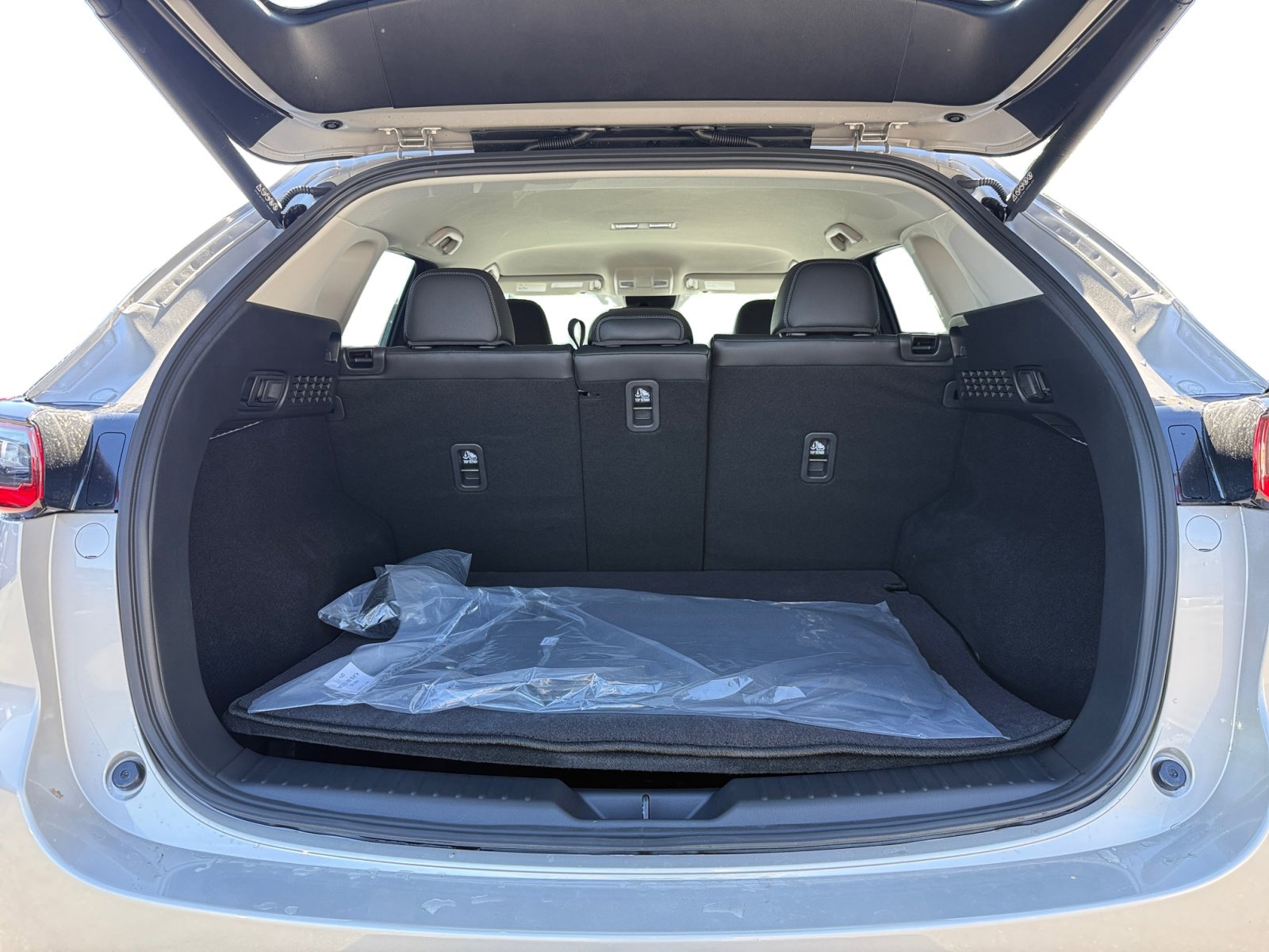 2025 Mazda CX-5 2.5 S Preferred photo 17