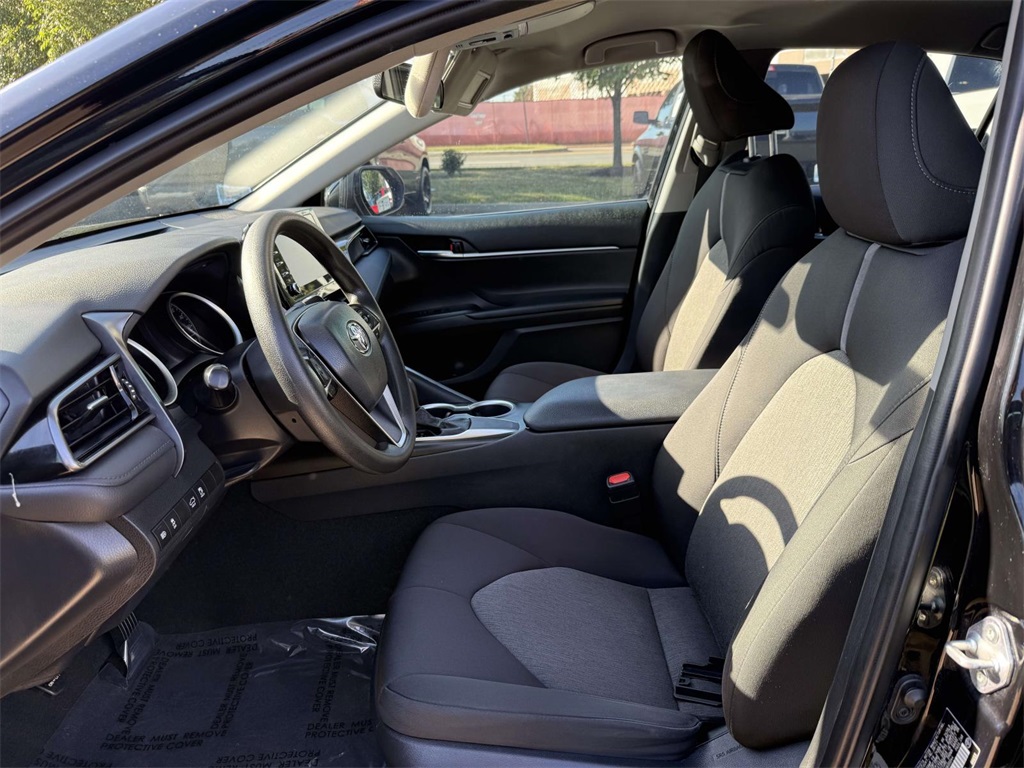 2021 Toyota Camry LE photo 11