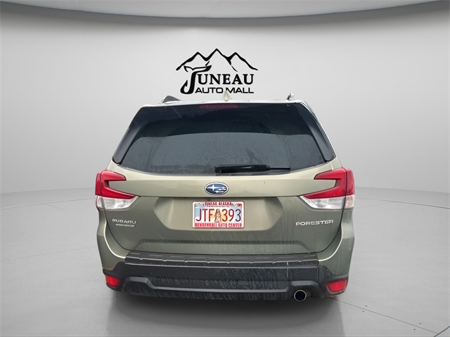 2021 Subaru Forester Limited photo 3