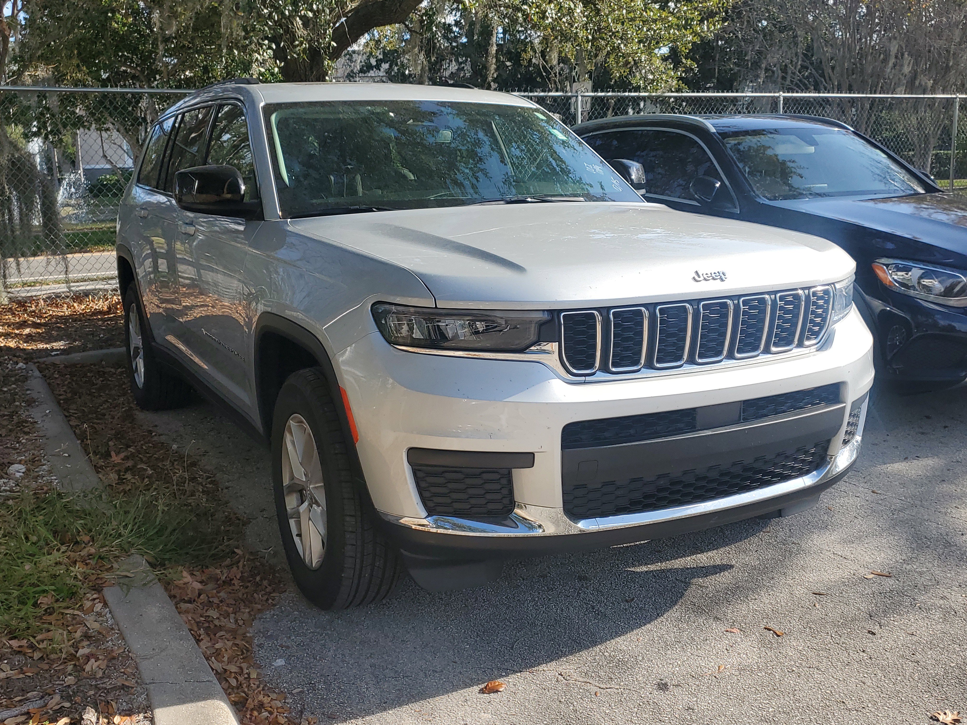 2023 Jeep Grand Cherokee L Laredo's photo