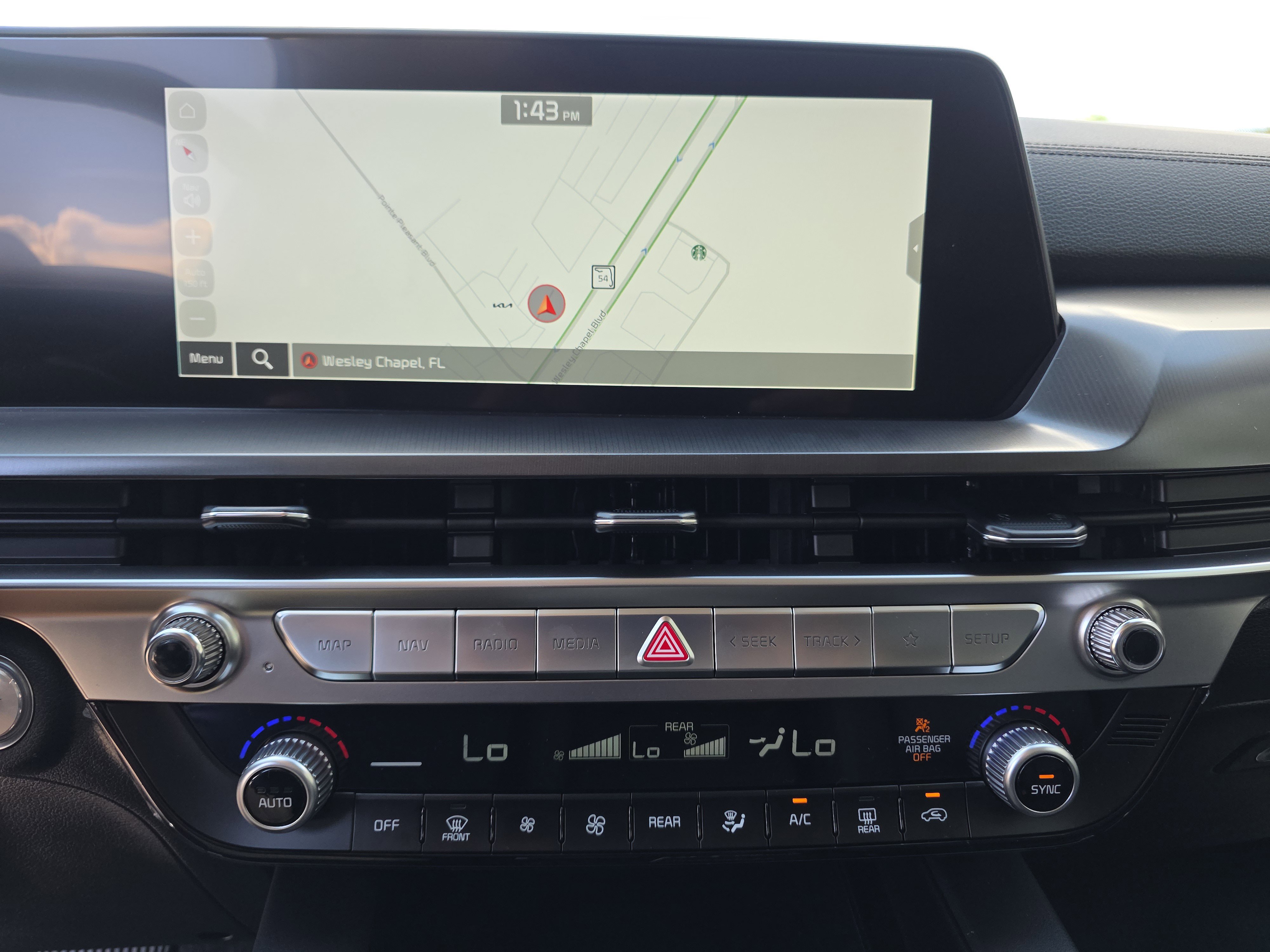 2025 Kia Telluride LX photo 2