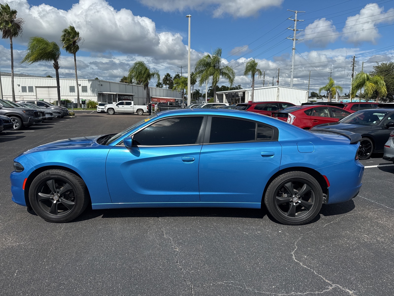2019 Dodge Charger SXT photo 4