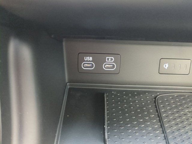 2025 Genesis GV80 2.5T Standard AWD photo 21