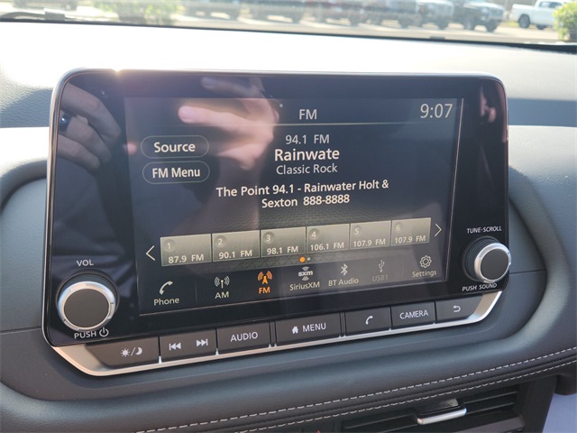 2026 Nissan Rogue SV photo 9