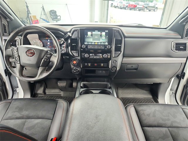 2024 Nissan Titan PRO-4X photo 20