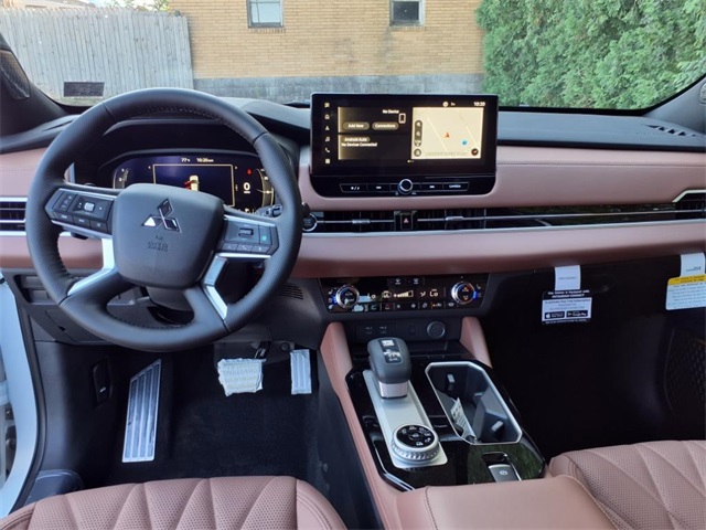 2025 Mitsubishi Outlander SEL photo 7