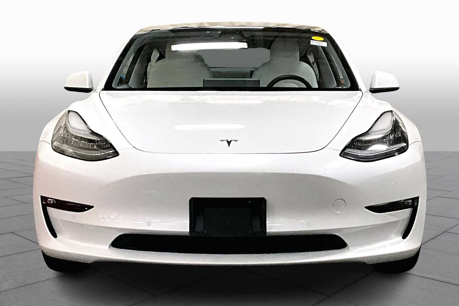 2021 Tesla Model 3 Long Range photo 3