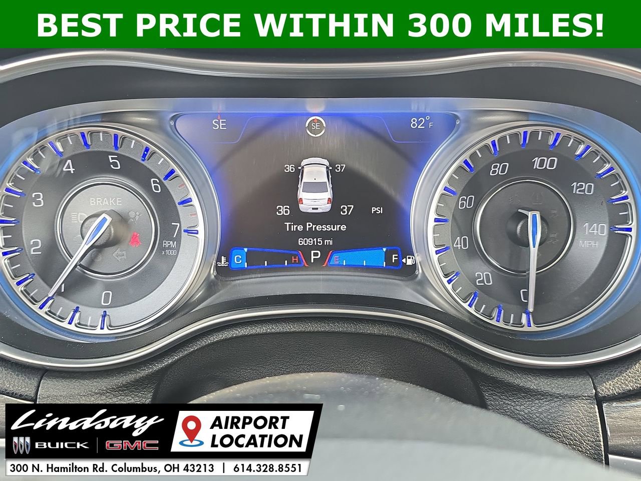 2022 Chrysler 300 Touring photo 10