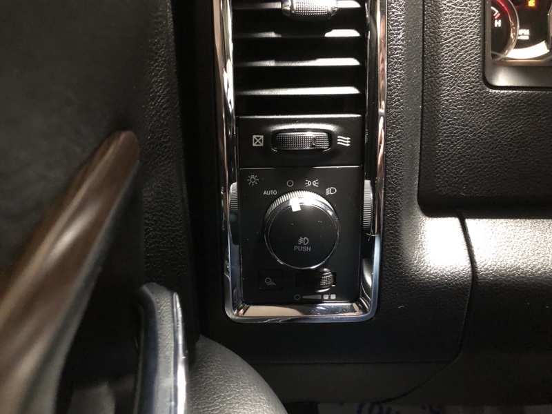 2017 Ram 1500 Laramie photo 16