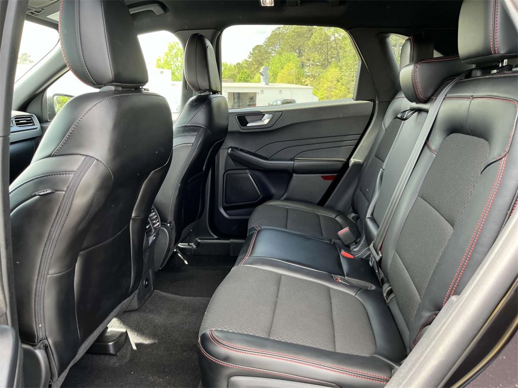 2024 Ford Escape ST-Line photo 11