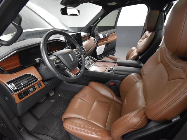 2024 Lincoln Navigator Reserve Luxury Monochromatic photo 15