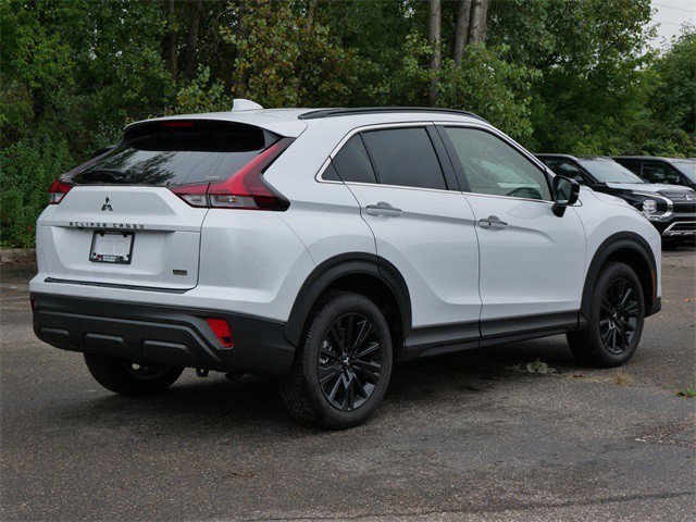 2024 Mitsubishi Eclipse Cross photo 2