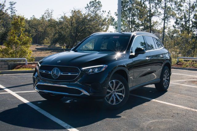 2026 Mercedes-Benz GLC Base's photo