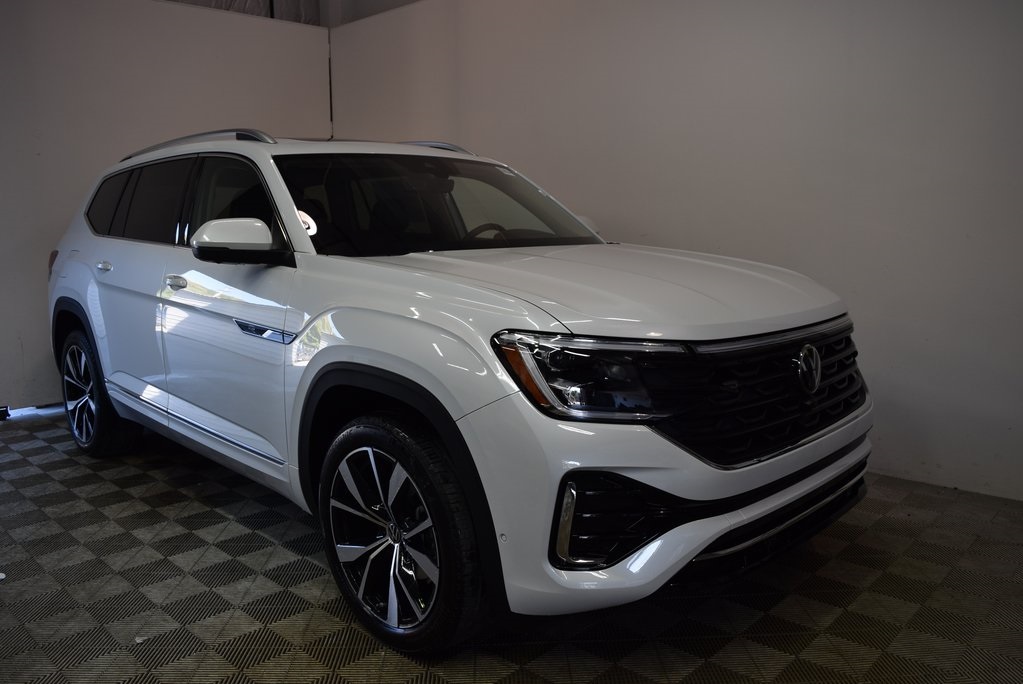 2026 Volkswagen Atlas SEL Premium R-Line's photo