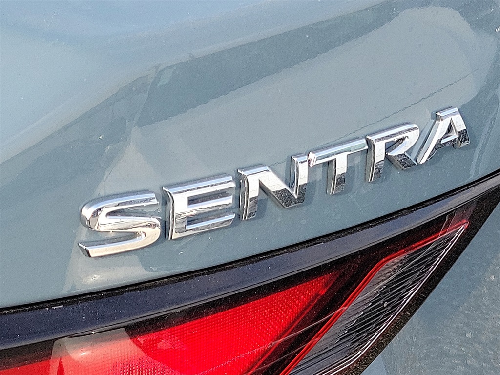 2025 Nissan Sentra SV photo 5