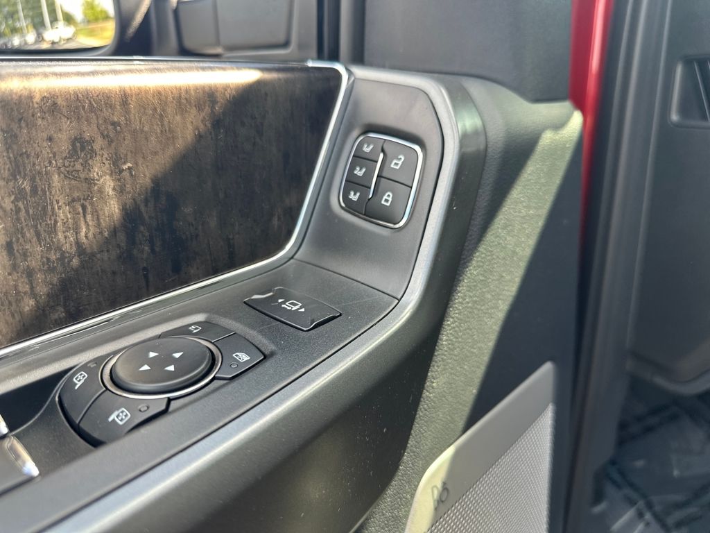 2026 Ford F-250 Lariat photo 24