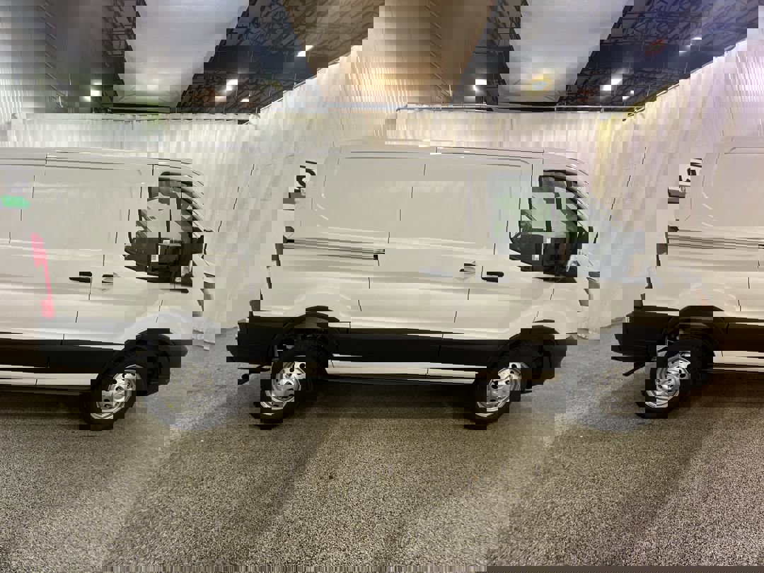 2025 Ford Transit Cargo Van photo 4