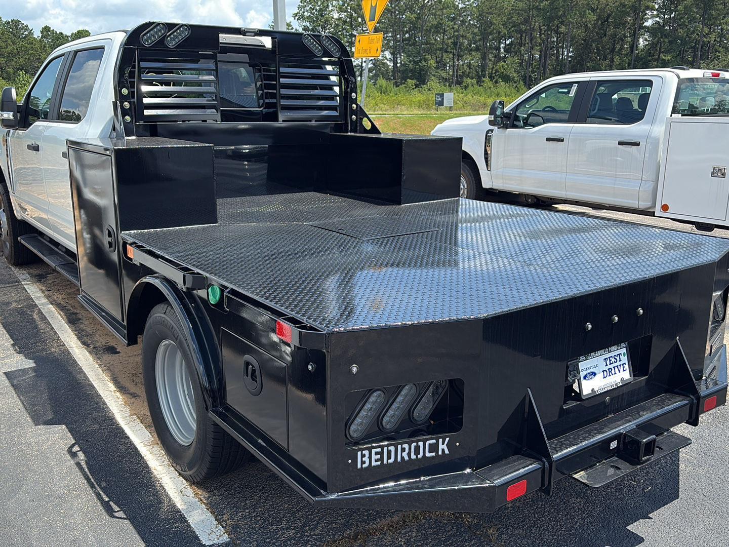 2025 Ford F-350 XL photo 3