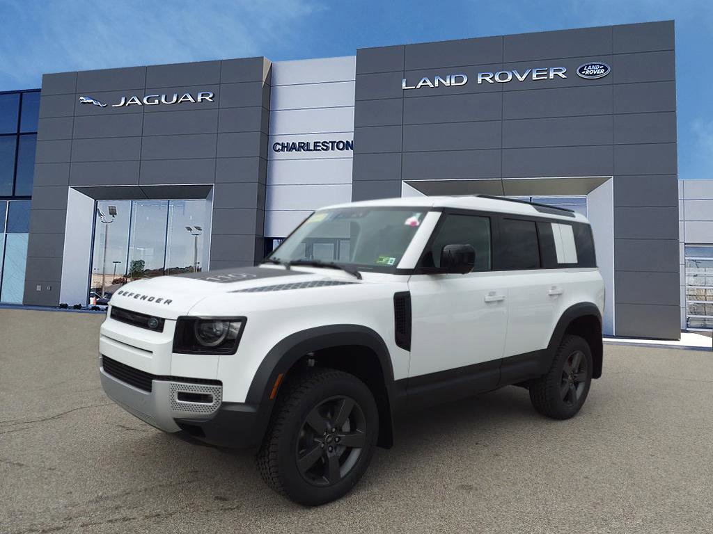 2025 Land Rover Defender S's photo