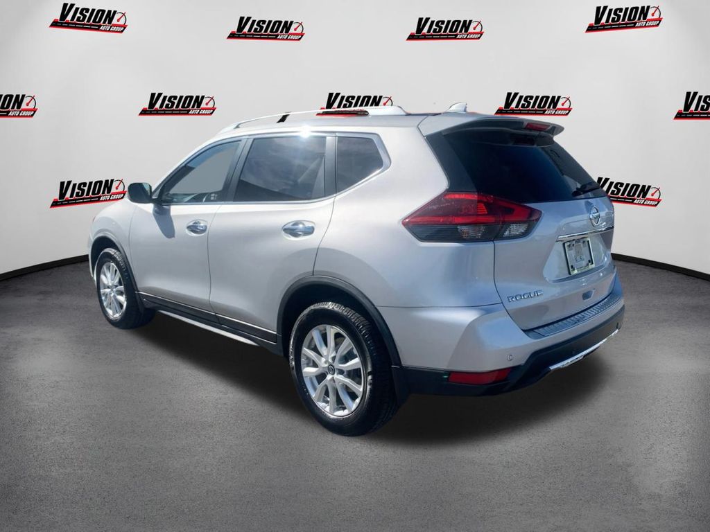 2020 Nissan Rogue SV photo 7