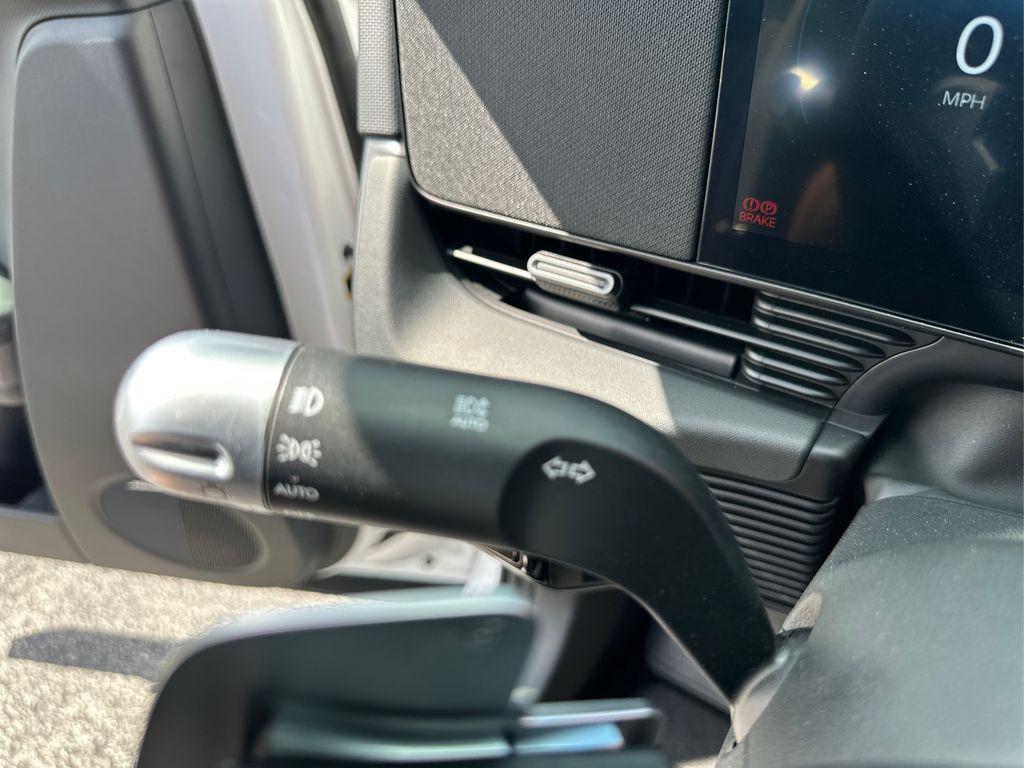 2025 Hyundai Ioniq 5 photo 17