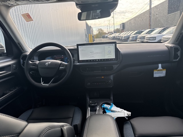 2025 Ford Bronco Sport Outer Banks photo 4