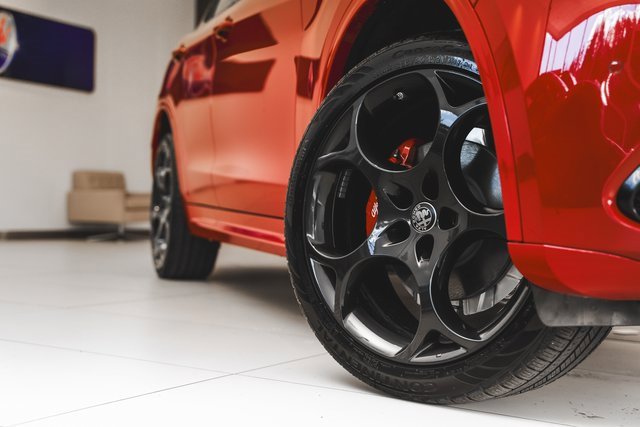 2025 Alfa Romeo Stelvio Tributo Italiano photo 2