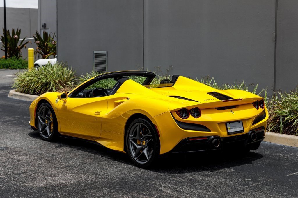 2022 Ferrari F8 Spider photo 3