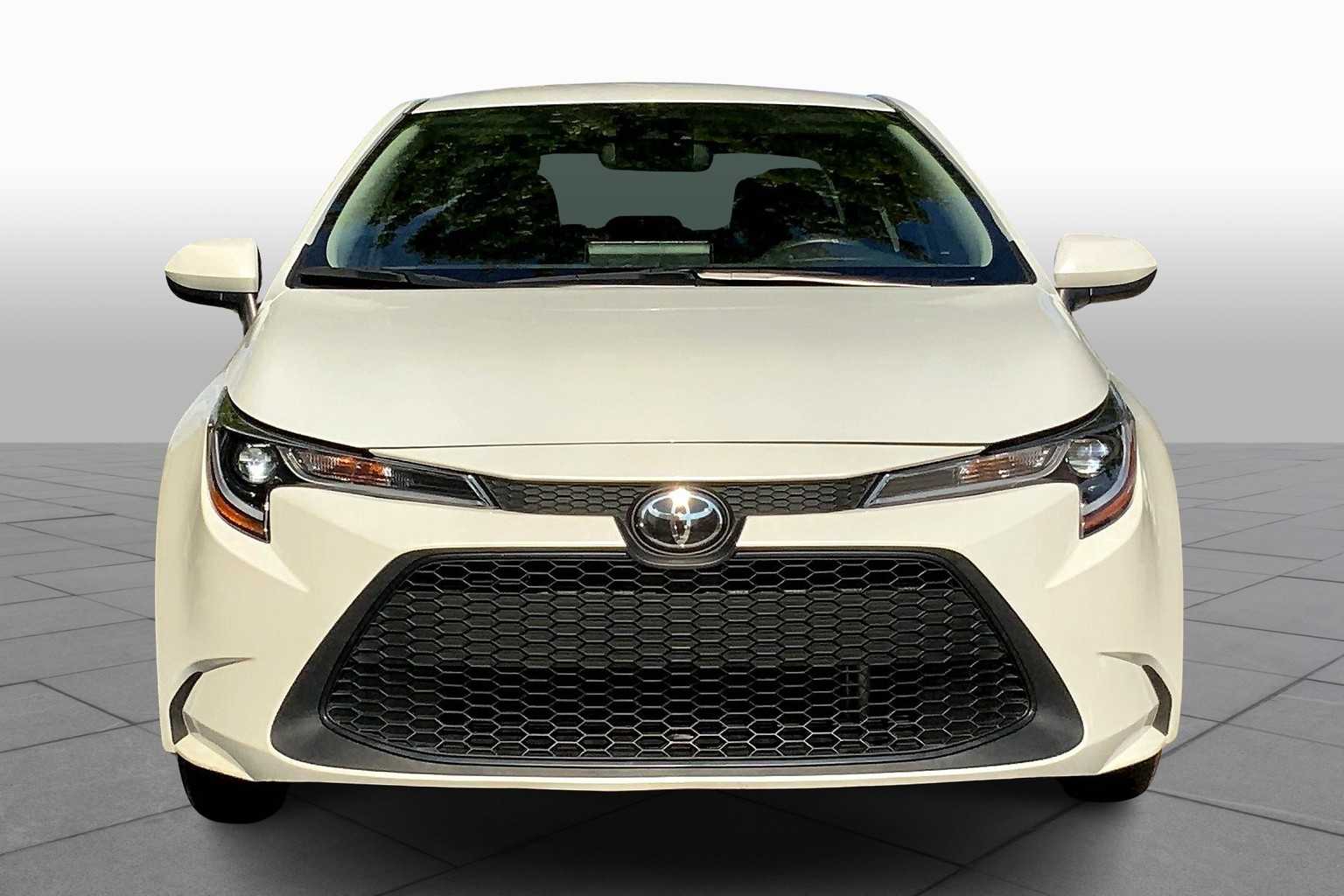 2022 Toyota Corolla LE photo 3