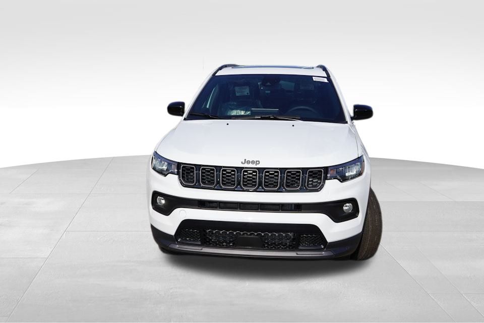 2025 Jeep Compass Altitude photo 3