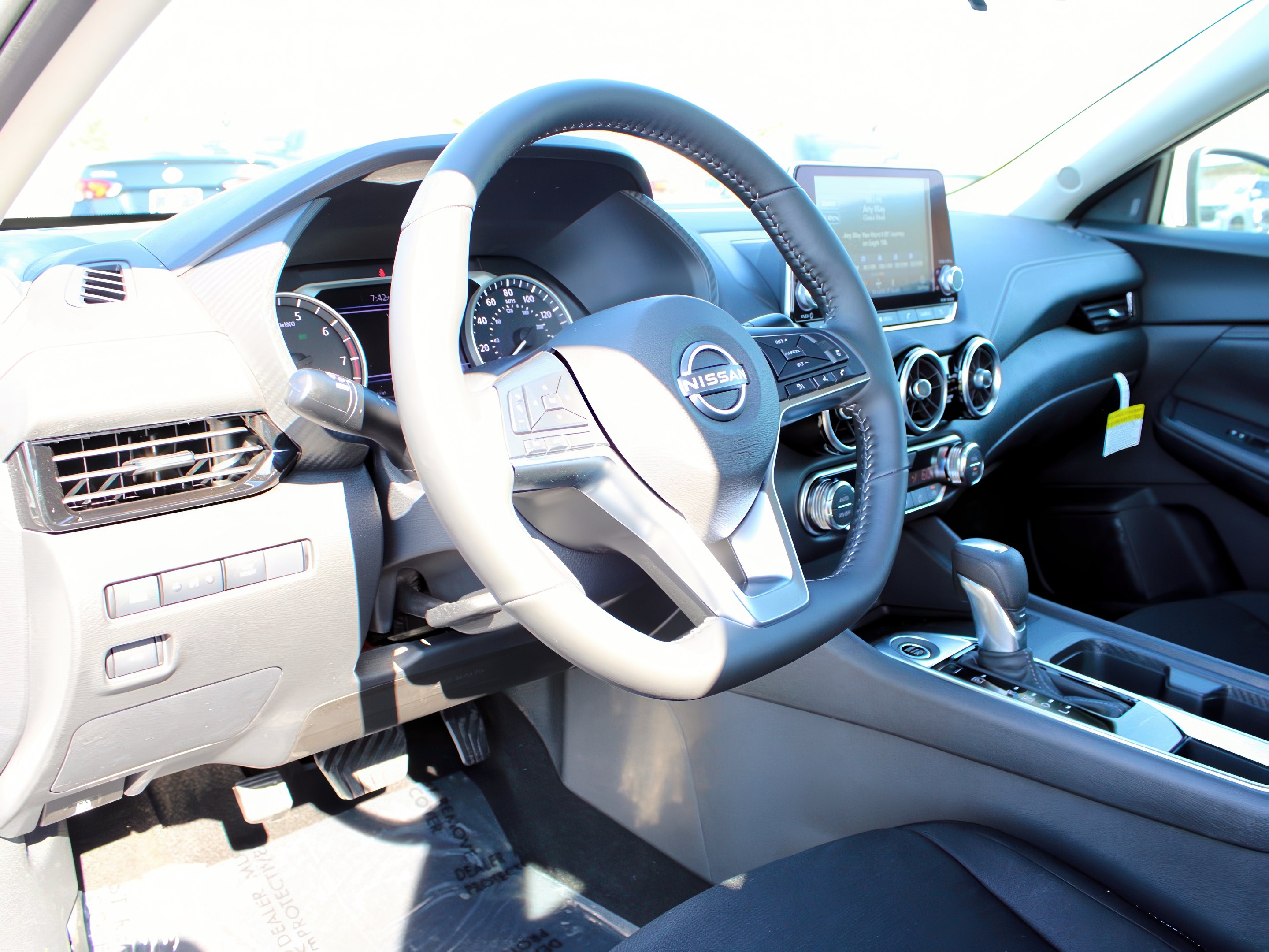2025 Nissan Sentra SV photo 3