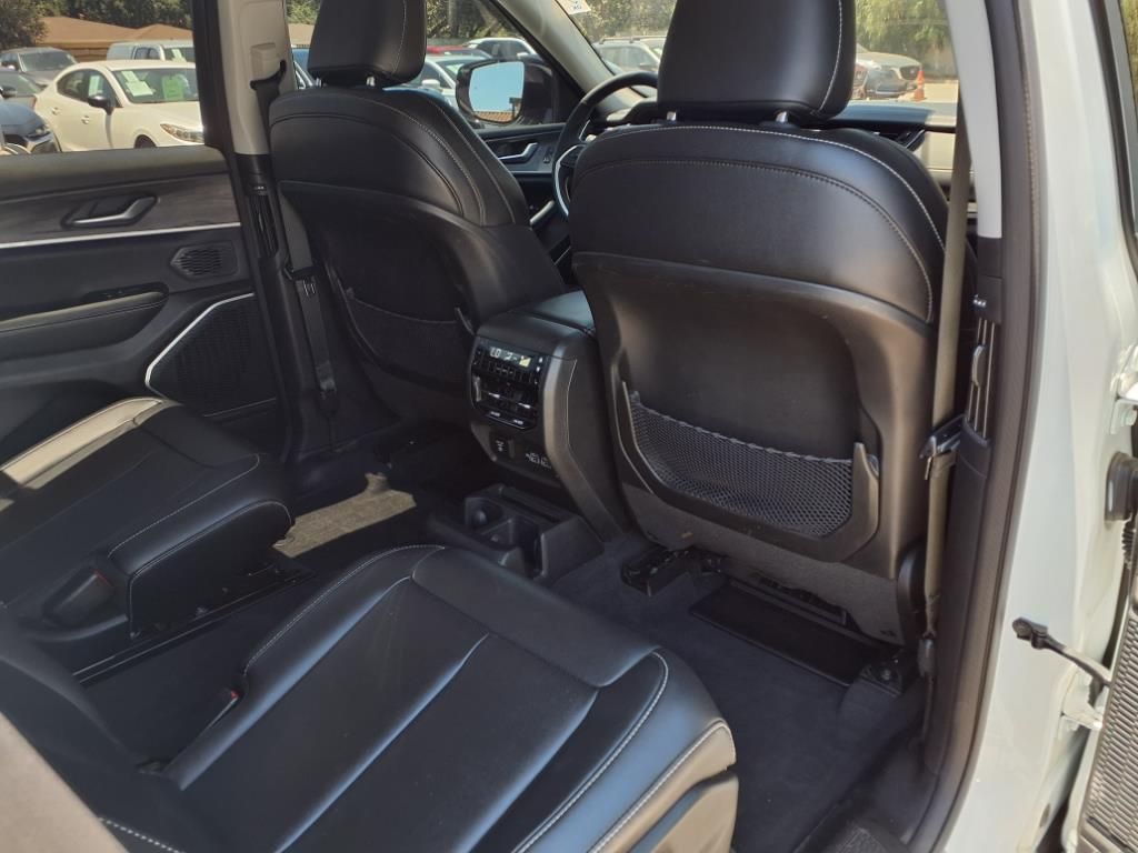 2023 Jeep Grand Cherokee Limited photo 19