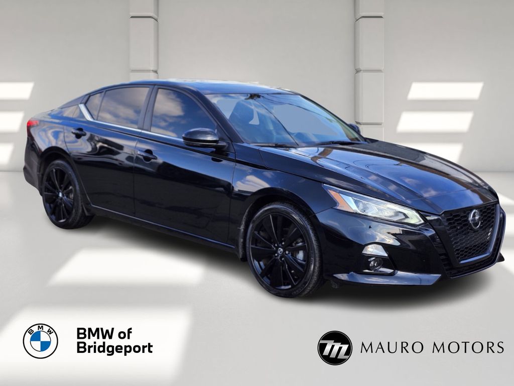 2022 Nissan Altima SR