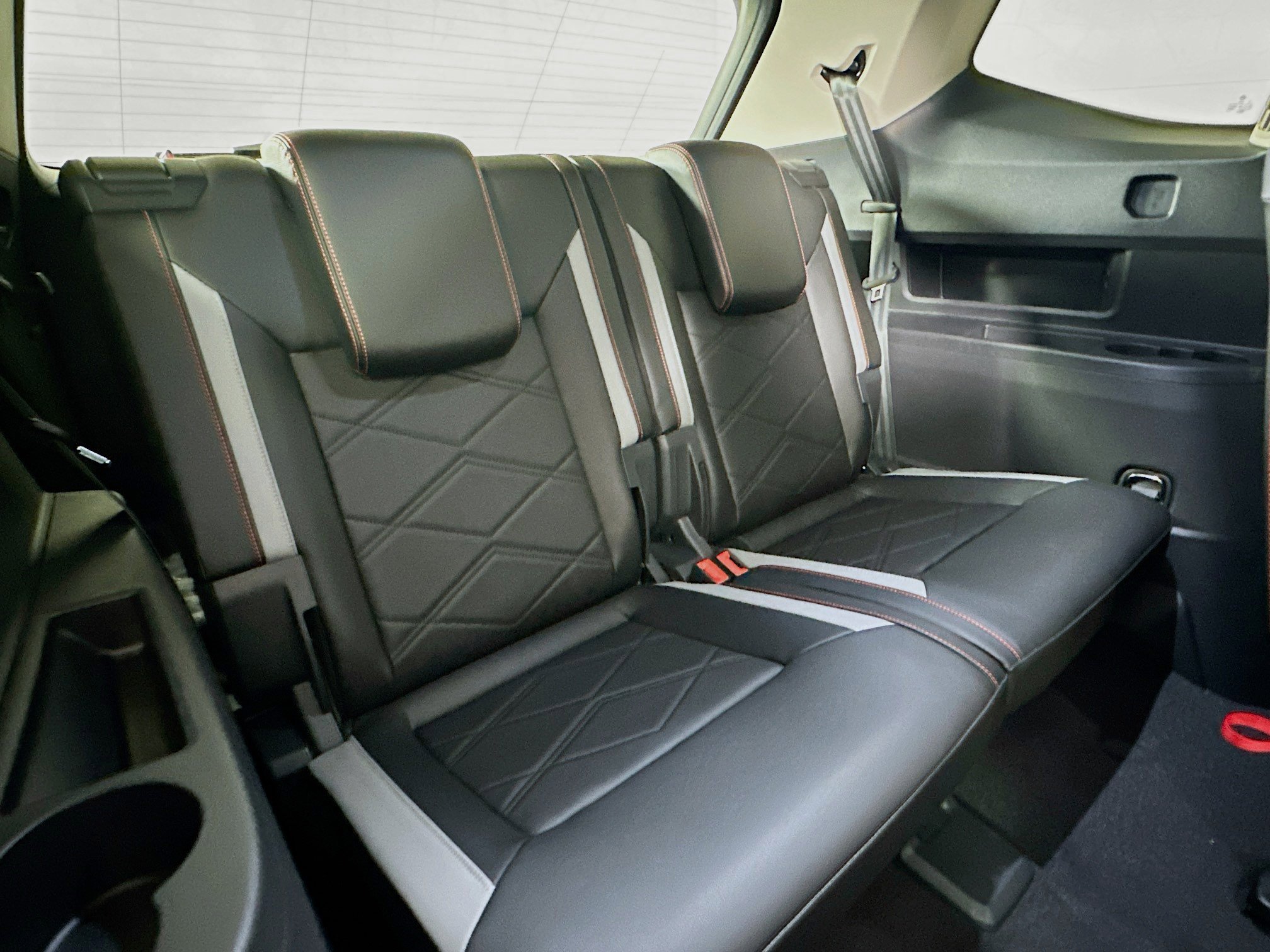 2025 Volkswagen Atlas Peak Edition SE Technology photo 25