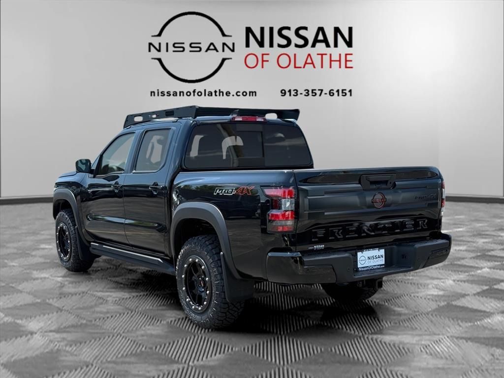 2025 Nissan Frontier PRO-4X photo 3